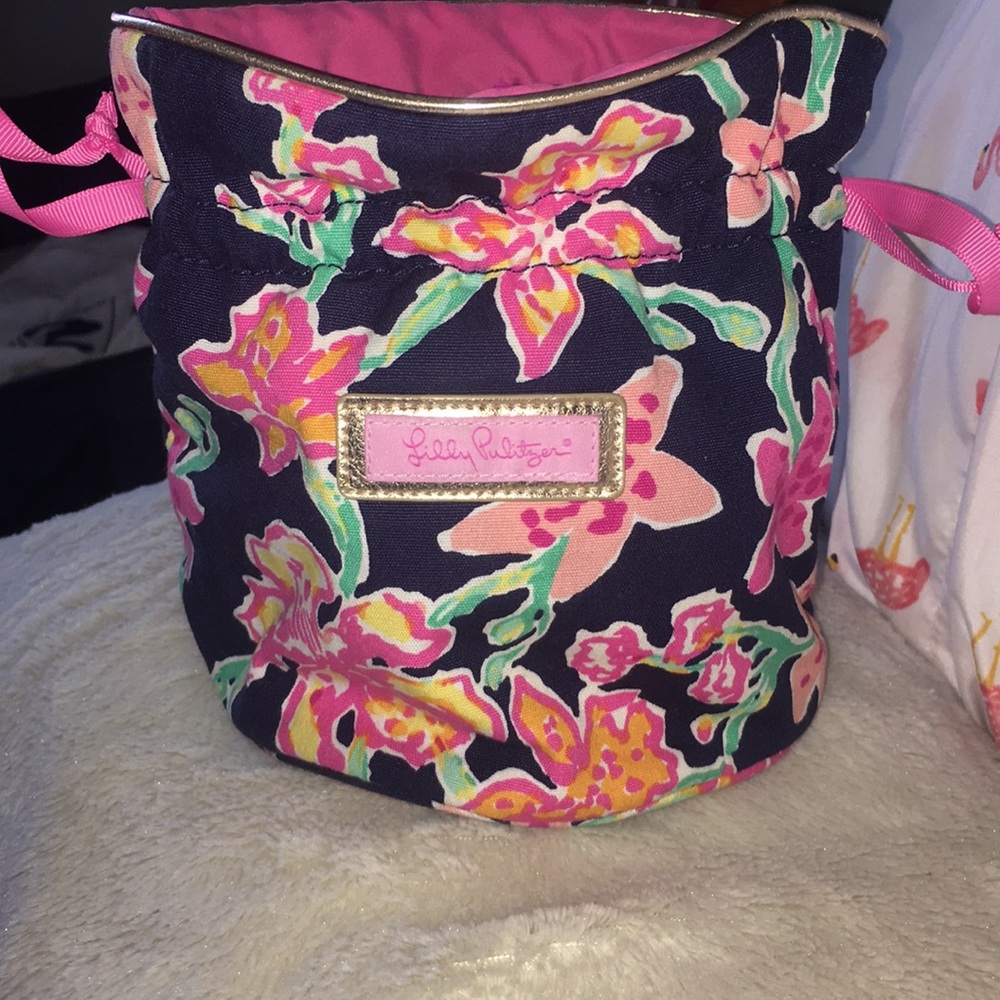 Iilly p makeup bag